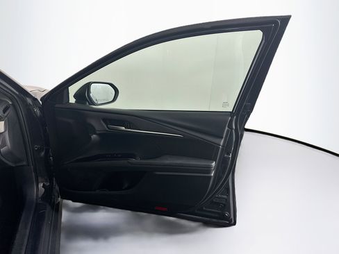 Used 2025 Toyota Camry LE image 32