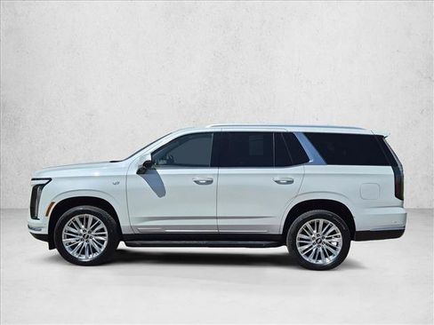 Used 2025 Cadillac Escalade Premium Luxury AWD/4WD image 9