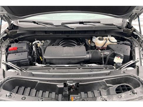 Used 2025 Chevrolet Suburban RST w/ Comfort Package image 12