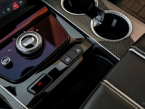 Used 2025 Cadillac Escalade V image 59