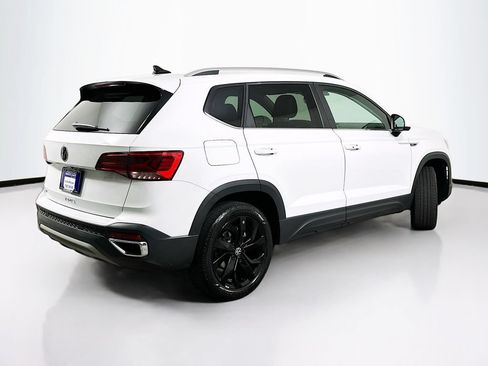 Used 2023 Volkswagen Taos SE FWD image 7