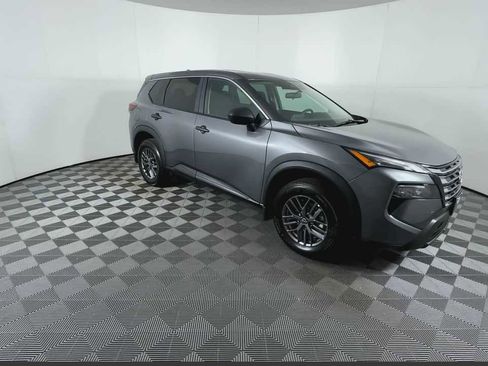 Used 2026 Nissan Rogue S image 4