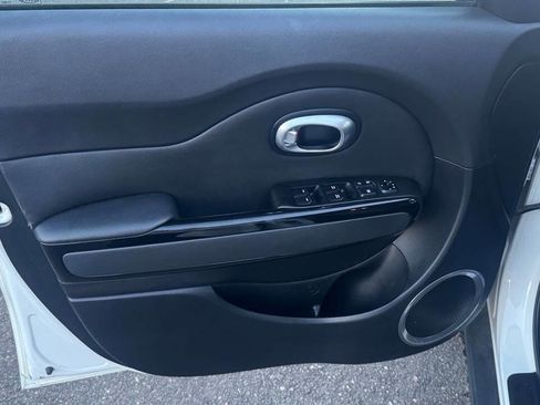 Used 2016 Kia Soul ! image 11