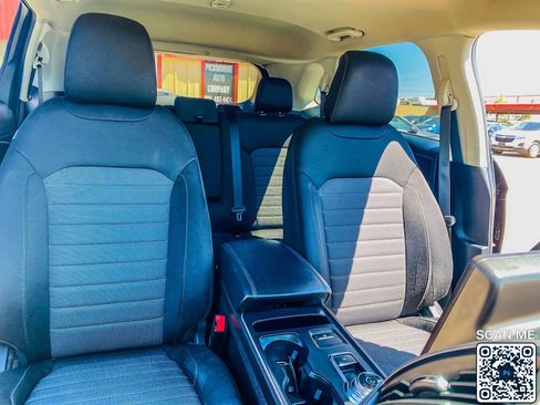 Used 2021 Ford Edge SE FWD image 31