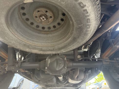 Used 2011 Nissan Frontier S AWD/4WD image 18