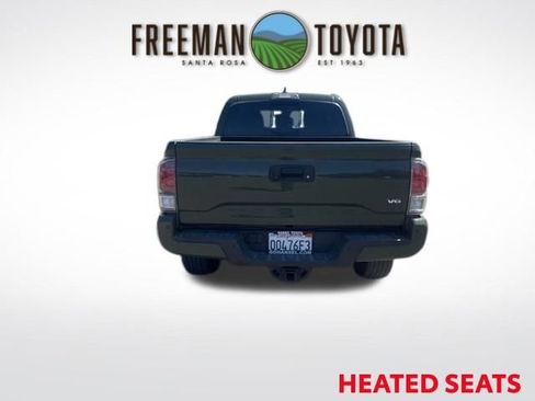 Used 2021 Toyota Tacoma TRD Sport w/ TRD Premium Sport Package AWD/4WD image 6