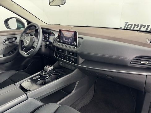 Used 2023 Nissan Rogue S FWD image 36