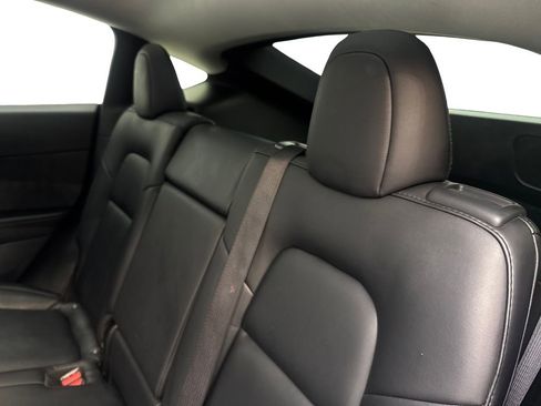 Used 2020 Tesla Model Y Long Range AWD/4WD image 34