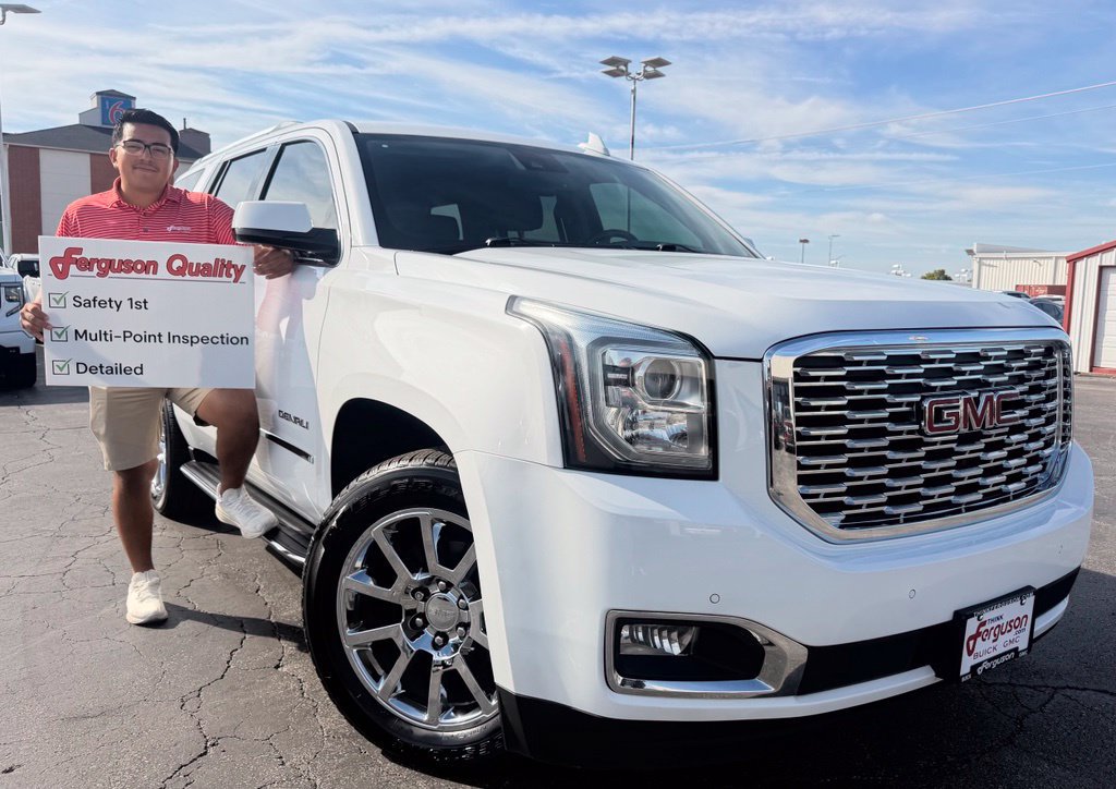 Used 2018 GMC Yukon Denali RWD image 1