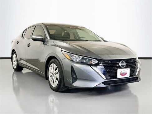Used 2024 Nissan Sentra S image 3