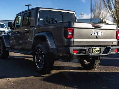 Used 2023 Jeep Gladiator Overland w/ Popular Equipment Package image 13