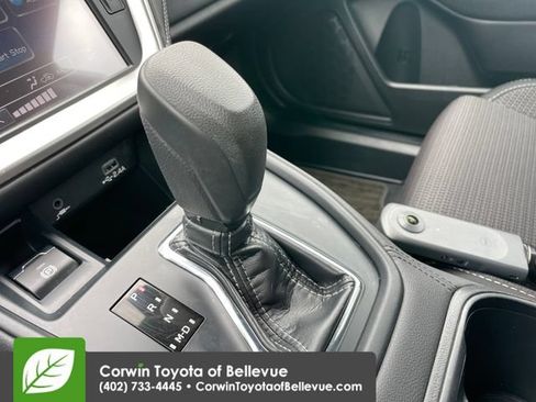 Used 2025 Subaru Outback AWD/4WD image 27