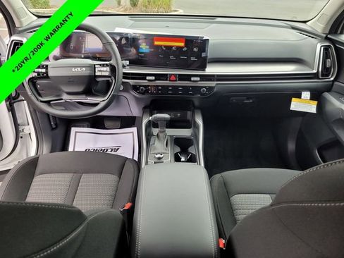 New 2026 Kia Sorento LX image 7