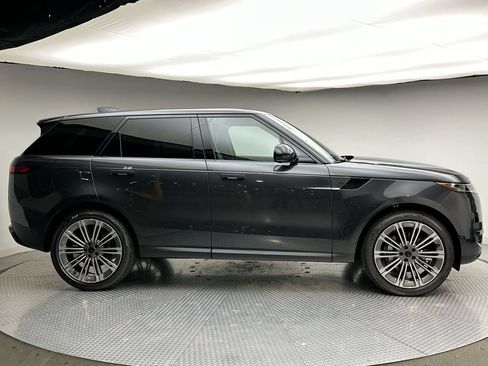 New 2027 Land Rover Range Rover Sport SE AWD/4WD image 4