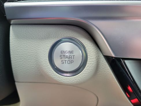 Used 2025 Kia Telluride S FWD image 14