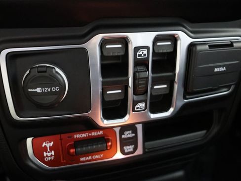 Used 2023 Jeep Gladiator Rubicon w/ LED Lighting Group AWD/4WD image 29