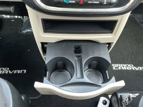 Used 2017 Dodge Grand Caravan SE w/ Power Window Group image 29
