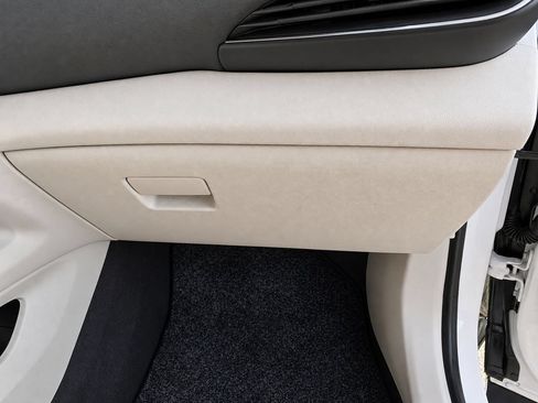 Certified 2021 Buick Envision Avenir FWD image 45