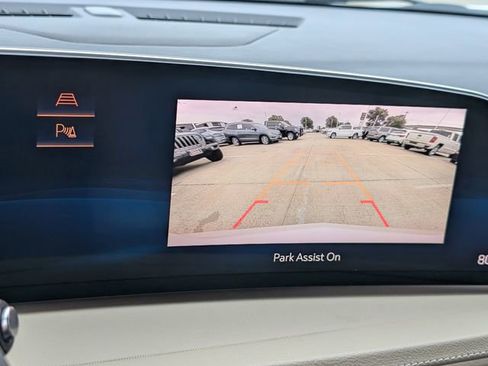 Used 2024 Cadillac XT4 Luxury w/ Cold Weather Package FWD image 14