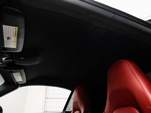 Used 2019 Porsche 911 Turbo image 42