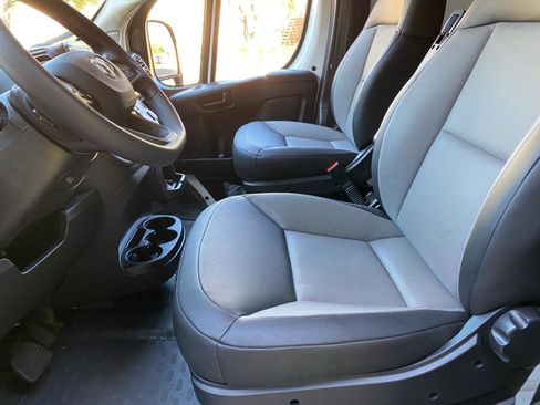 Used 2026 RAM ProMaster 2500 w/ Convenience Group FWD image 26