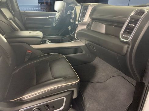 Used 2025 RAM 1500 Laramie AWD/4WD image 17