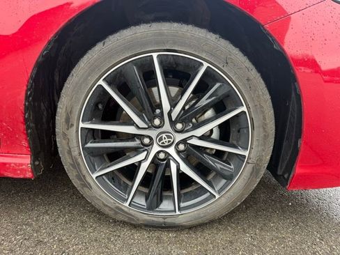 Used 2023 Toyota Camry SE image 4