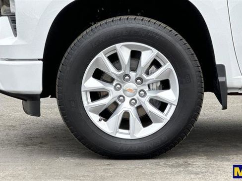 Certified 2025 Chevrolet Silverado 1500 Custom image 30