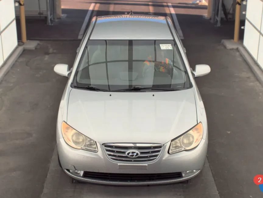 Used 2010 Hyundai Elantra GLS FWD image 3