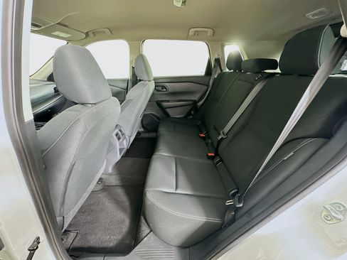 Used 2024 Nissan Rogue S FWD image 26