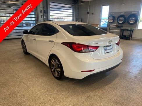 Used 2015 Hyundai Elantra Limited w/ Option Group 05 FWD image 7