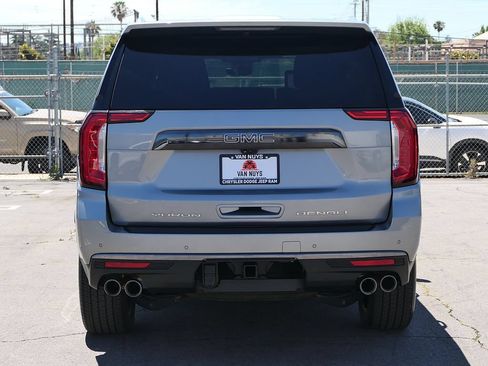 Used 2024 GMC Yukon Denali Ultimate AWD/4WD image 5
