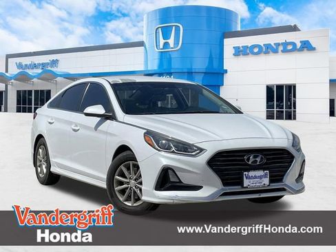 Used 2019 Hyundai Sonata SE w/ Winter Weather Package image 1