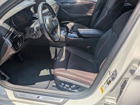 Used 2019 BMW 540i w/ M Sport Package RWD image 15