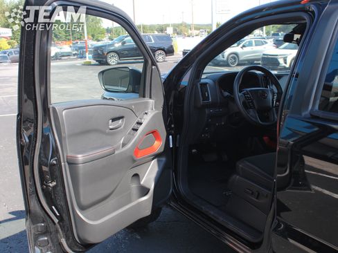 Used 2026 Nissan Frontier PRO-4X AWD/4WD image 10