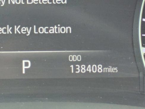 Used 2021 Toyota Highlander Limited FWD image 31