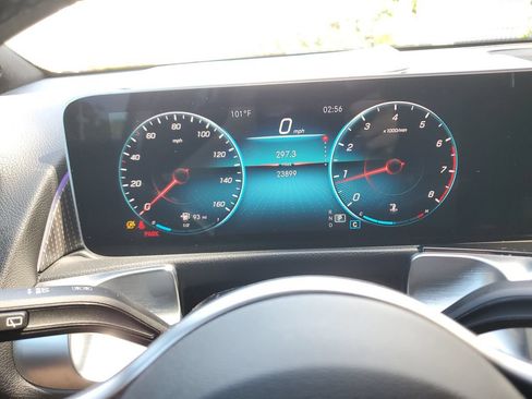 Used 2021 Mercedes-Benz GLB 250 4MATIC image 26
