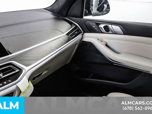 Used 2022 BMW X7 xDrive40i w/ M Sport Package image 46