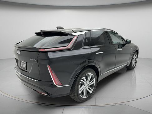Used 2024 Cadillac Lyriq Tech w/ Driver Assist Package AWD/4WD image 5