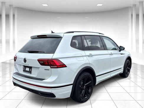 Certified 2024 Volkswagen Tiguan SE R-Line AWD/4WD image 7