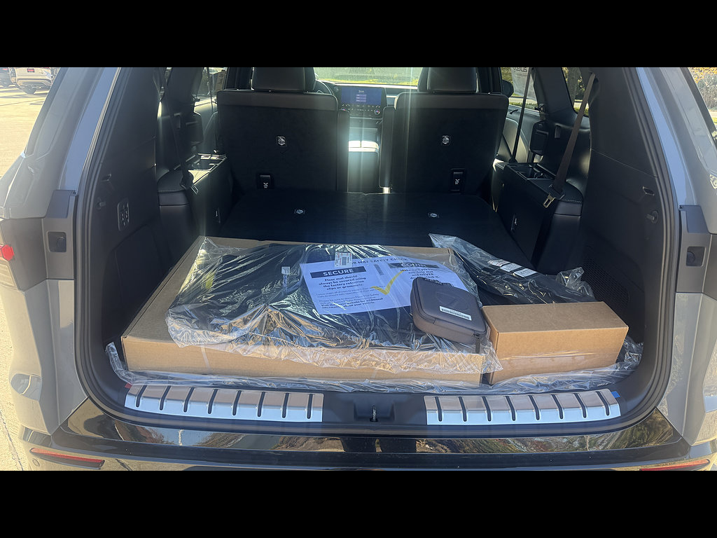 New 2026 Lexus TX 500h AWD w/ Technology Package image 5