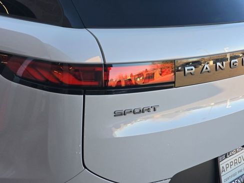 Used 2025 Land Rover Range Rover Sport S image 36