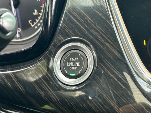 Used 2021 Cadillac XT6 Premium Luxury FWD image 23