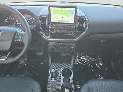 Used 2022 Ford Bronco Sport Outer Banks w/ Tech Package AWD/4WD image 9