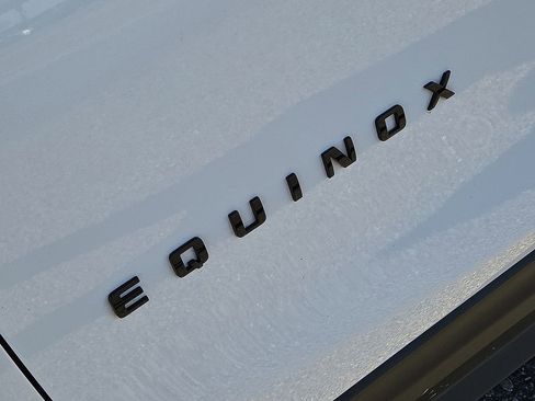 Used 2023 Chevrolet Equinox LS w/ Sport Edition image 11