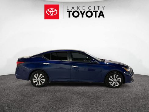 Used 2021 Nissan Altima 2.5 S w/ Driver Assist Package image 8