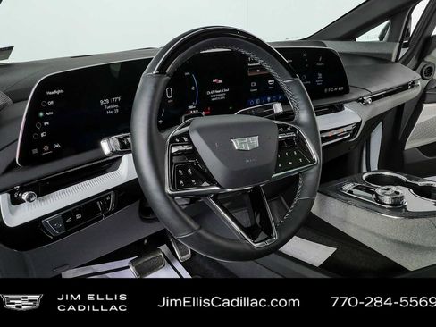 Used 2025 Cadillac Optiq Luxury 1 AWD/4WD image 4