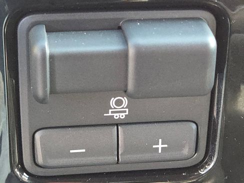 Used 2023 Chevrolet Silverado 1500 LT Trail Boss w/ LT Trail Boss Premium Package image 11