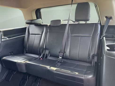 Used 2022 Ford Expedition XLT AWD/4WD image 25