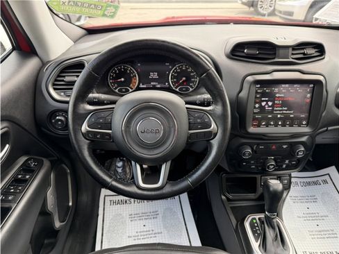 Used 2020 Jeep Renegade Limited w/ UConnect 8.4 Nav Group FWD image 38